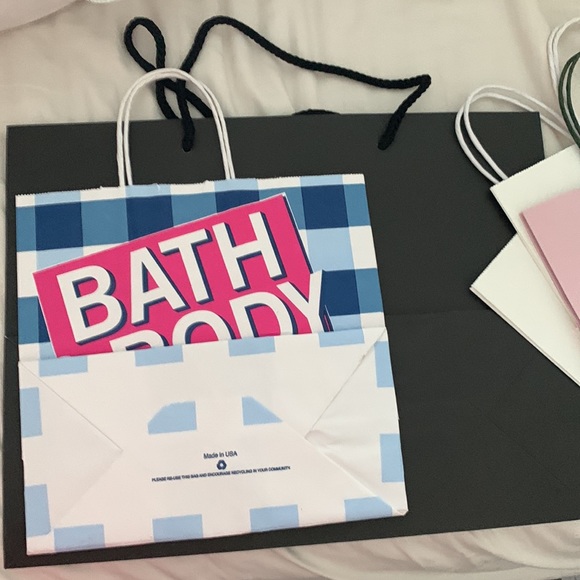 Gift Bags & Box - Picture 10 of 16